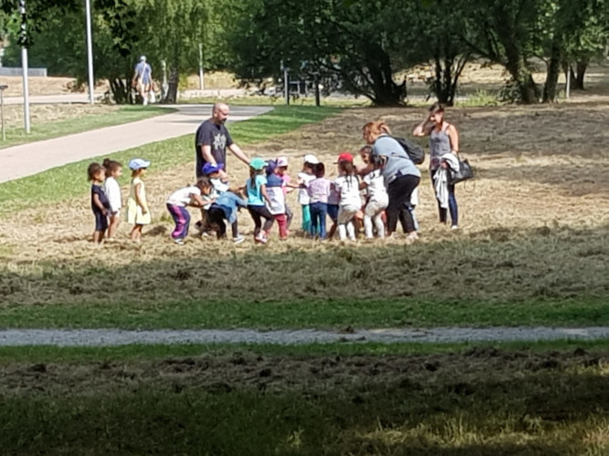 Juillet Maternel - Jeux au parc des Coquelicots